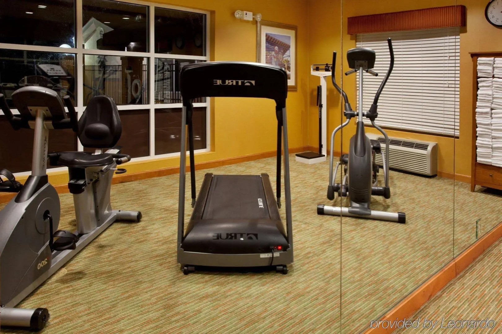 Holiday Inn Express Hotel & Suites Charleston-North by IHG