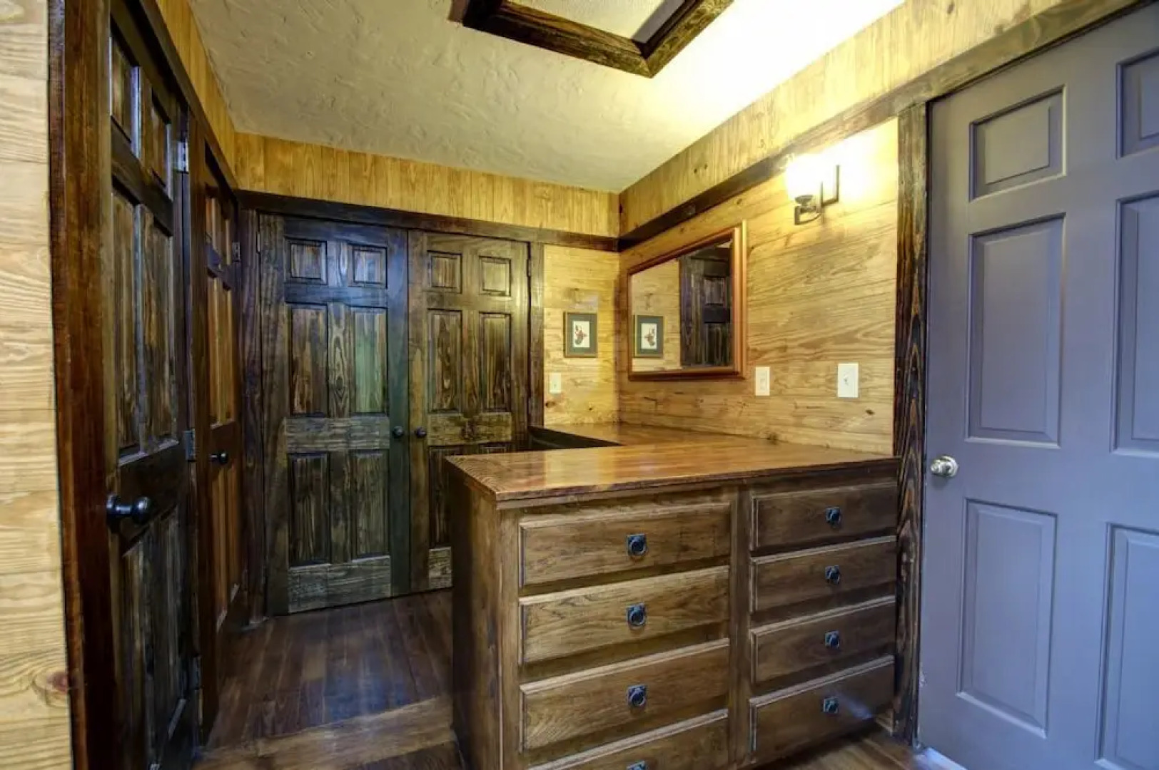 Bullhead Mountain Lodge - 8 Br Home