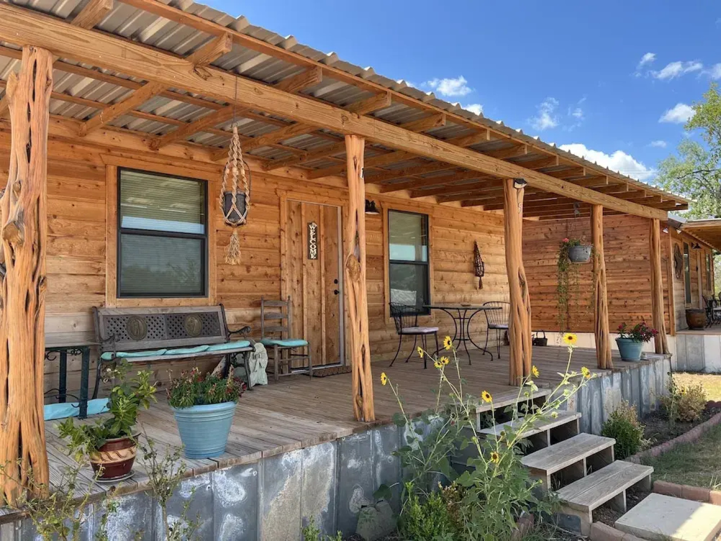 Hr 5 - The Indian 1 Bedroom Cabin by RedAwning