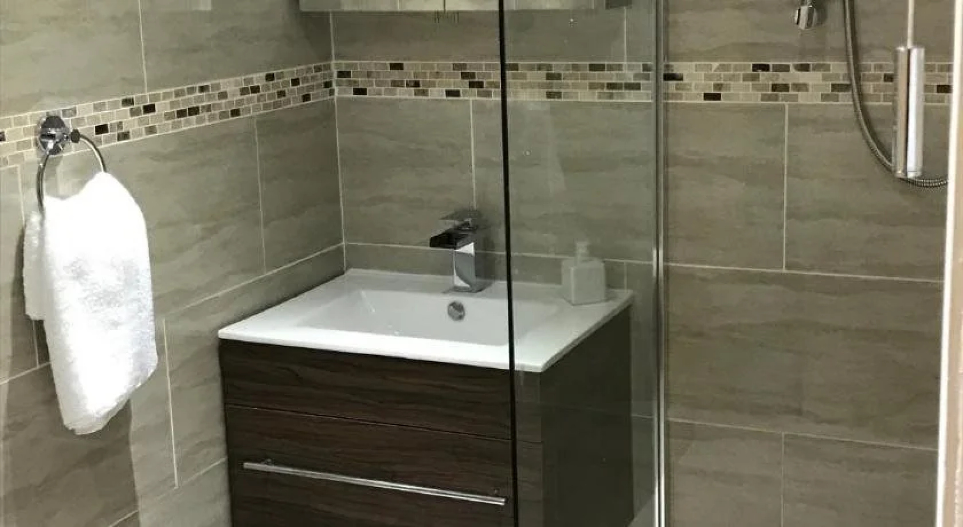 Bala Holiday Suites