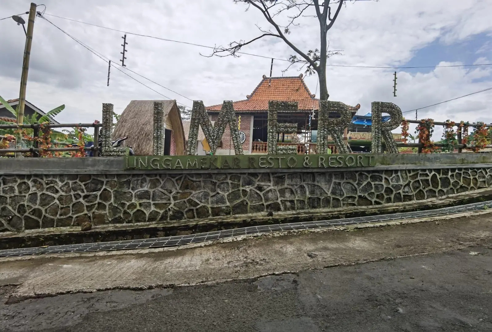 Limerr Resto & Resort