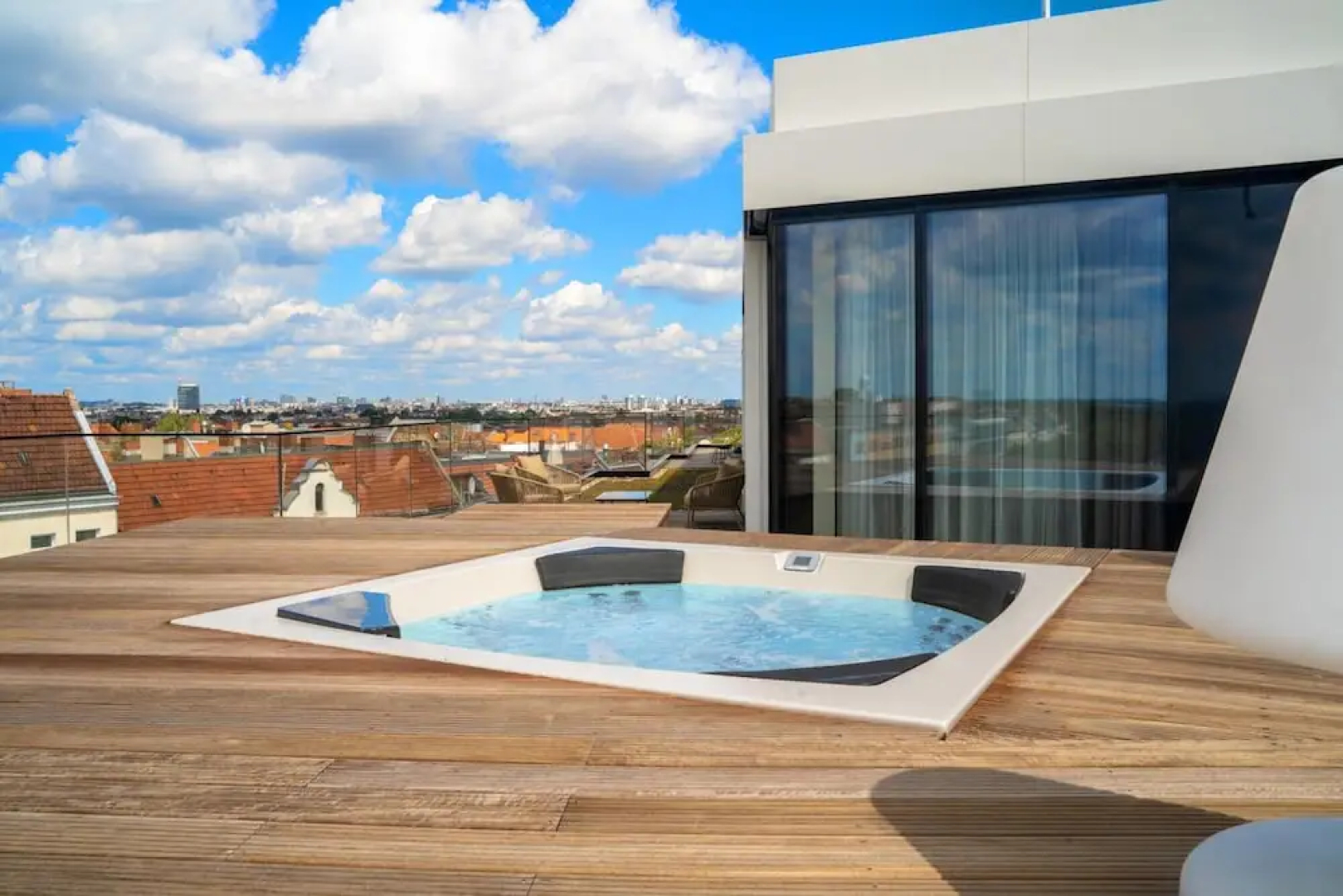Aeronaut Serviced Apartments powered by Pearl1