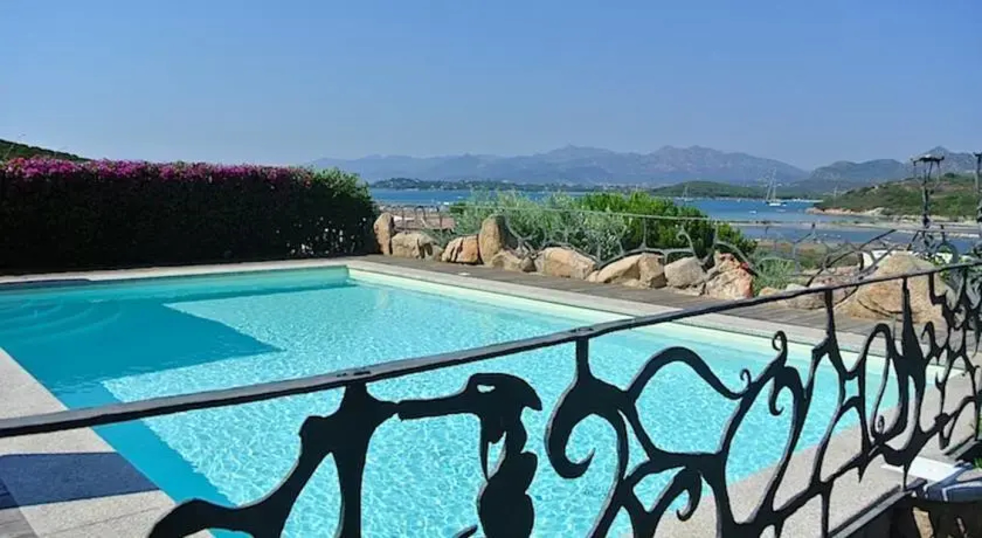 Villa Bouganville Con Piscina