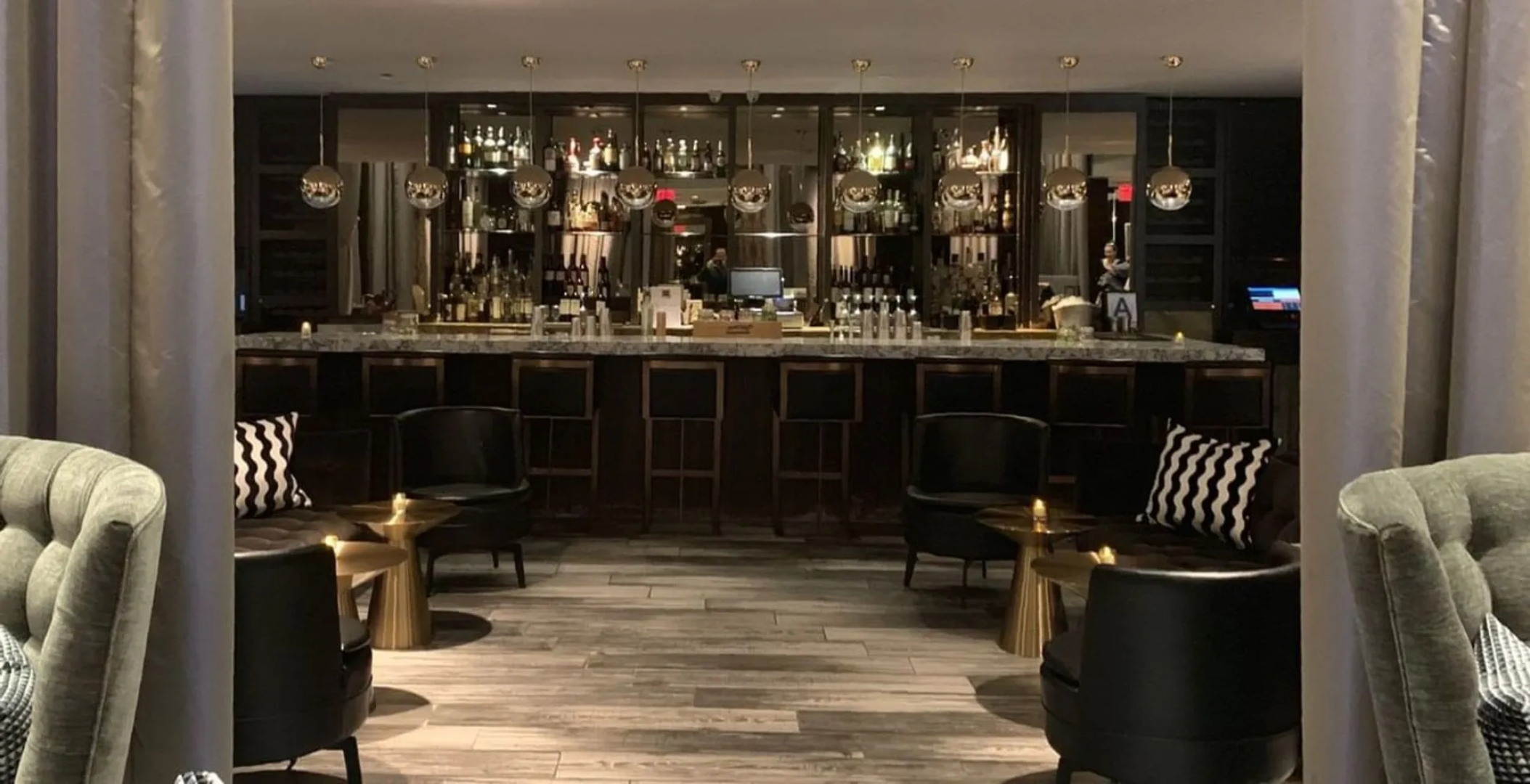 Empire Hotel