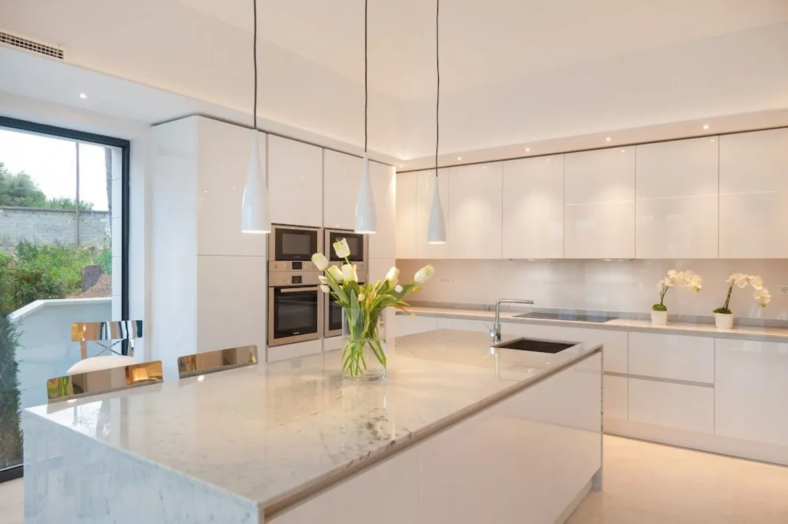 Luxury Villa Silent with Infinity Pool