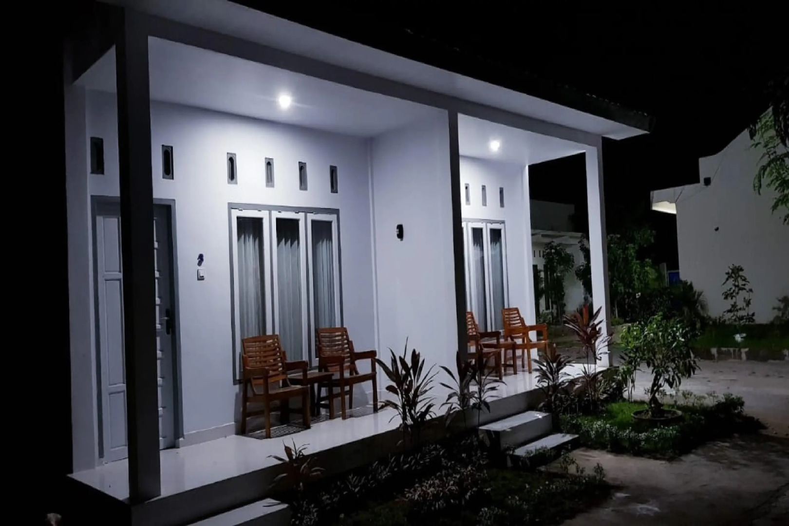 RedDoorz near Pantai Timba Batu Lombok