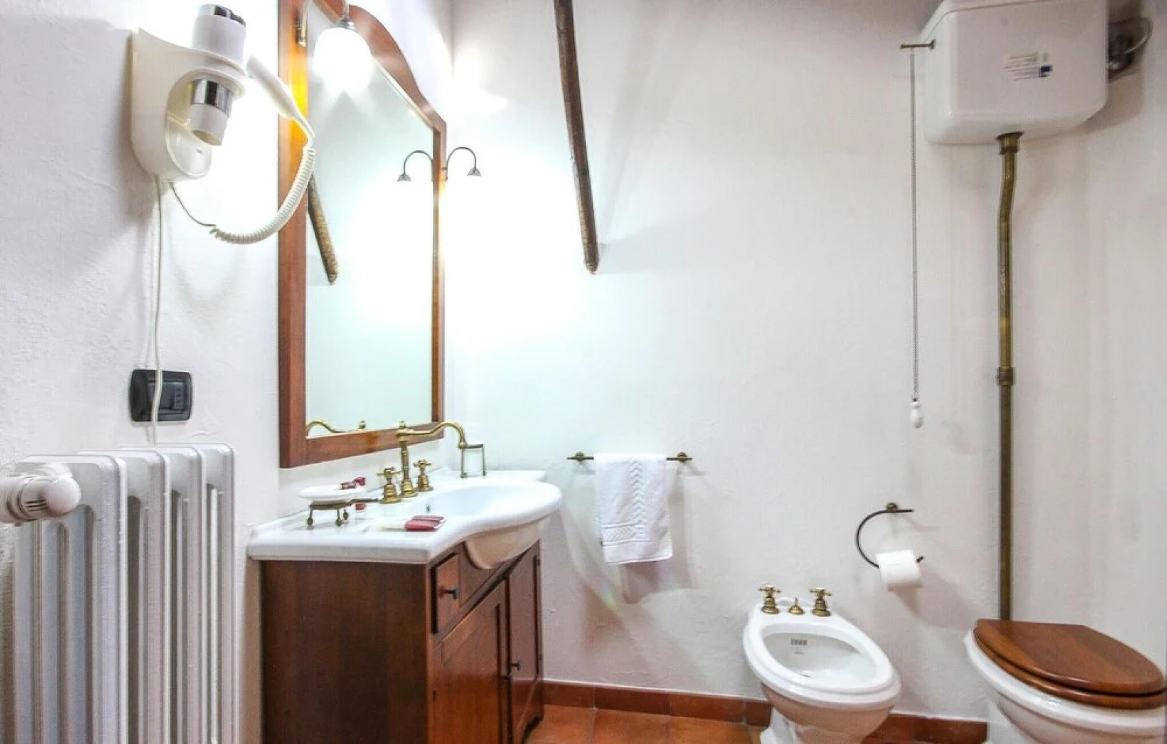 Amazing Home in Fragneto Monforte With Wifi, Private Swimming Pool and 4 Bedrooms