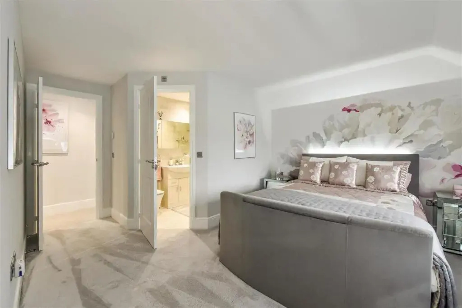 Luxury 4 Bedroom Detached House