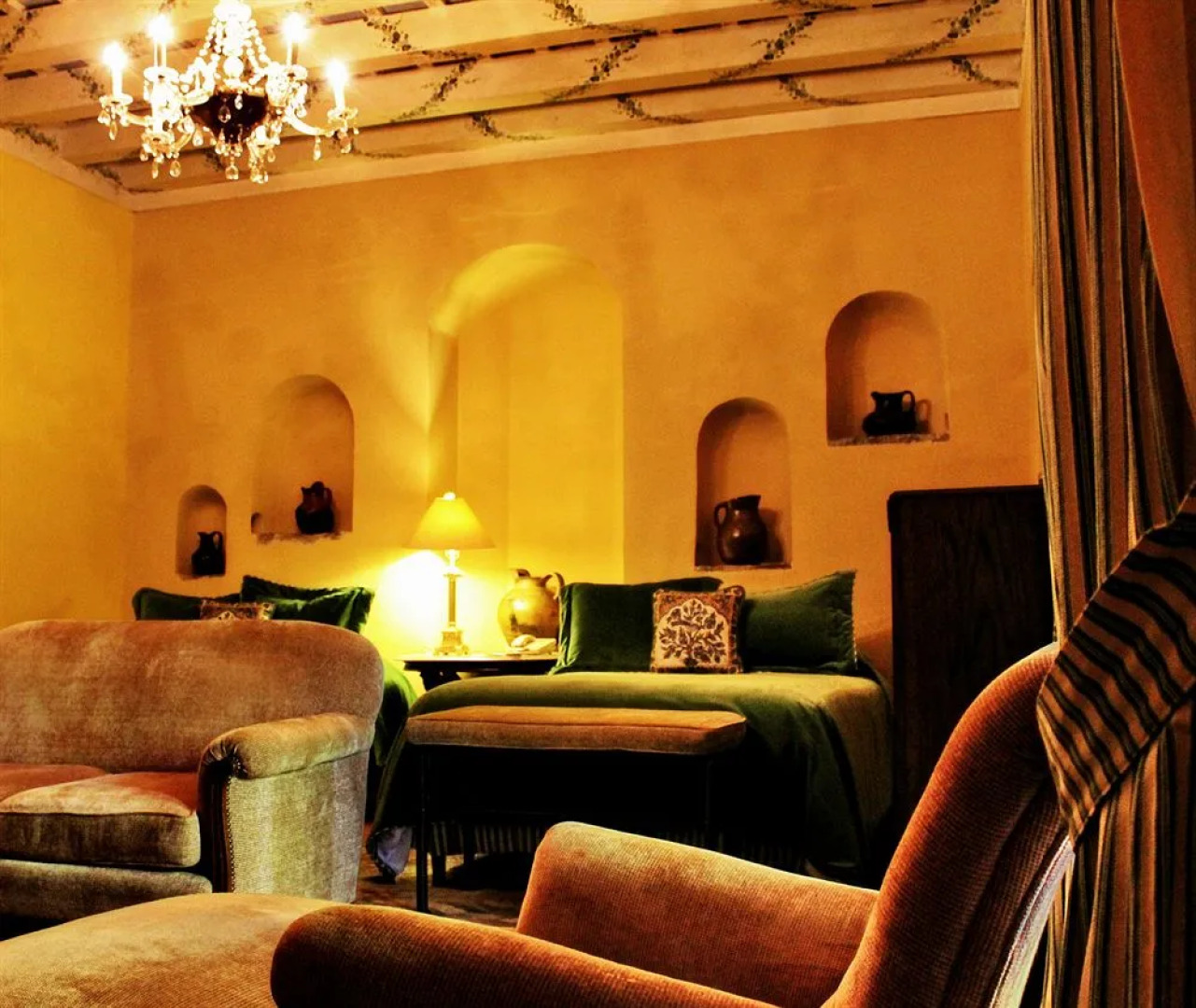 Palacio De Dona Leonor