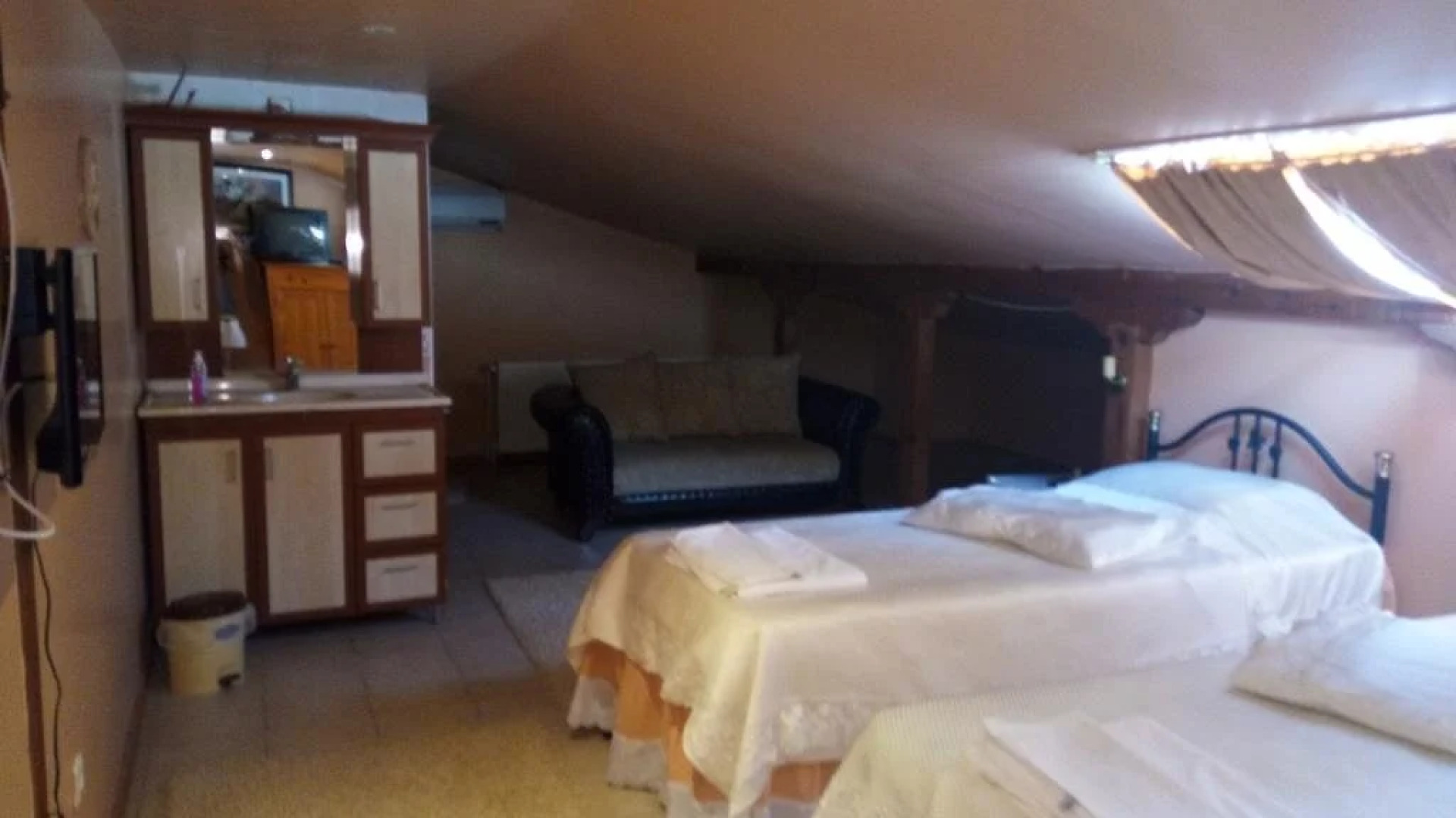 Cunda Beyaz Balina Hotel