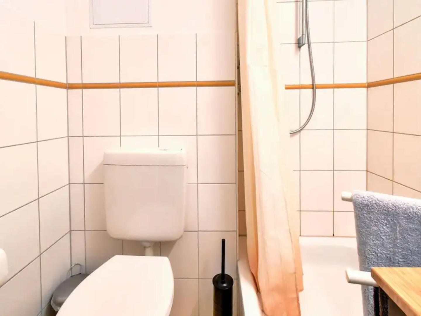 Apartment in Wiek auf Rgen With Forest