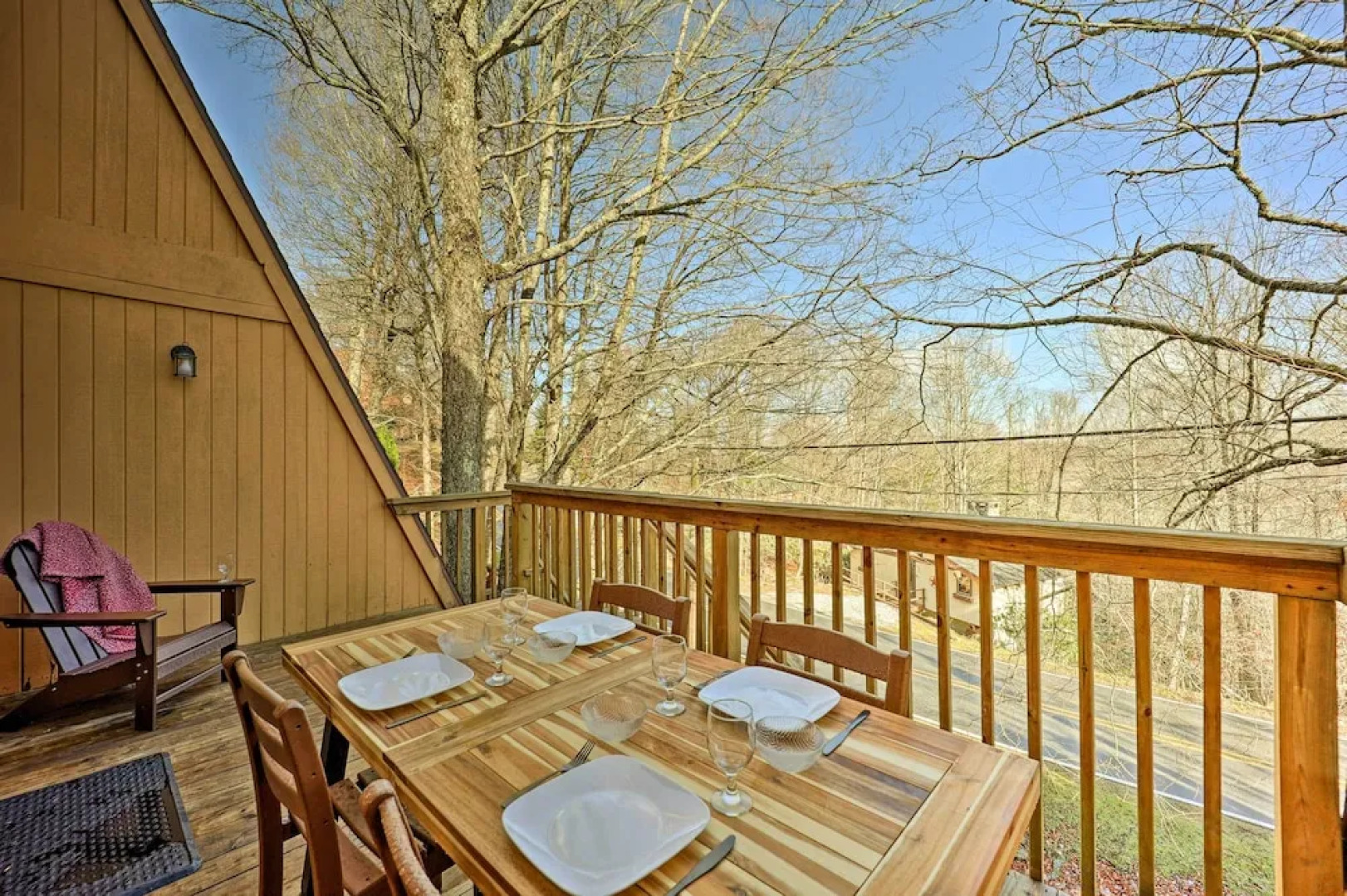 1 Mi to Skiing: Beech Mountain Condo w/ Fireplace!