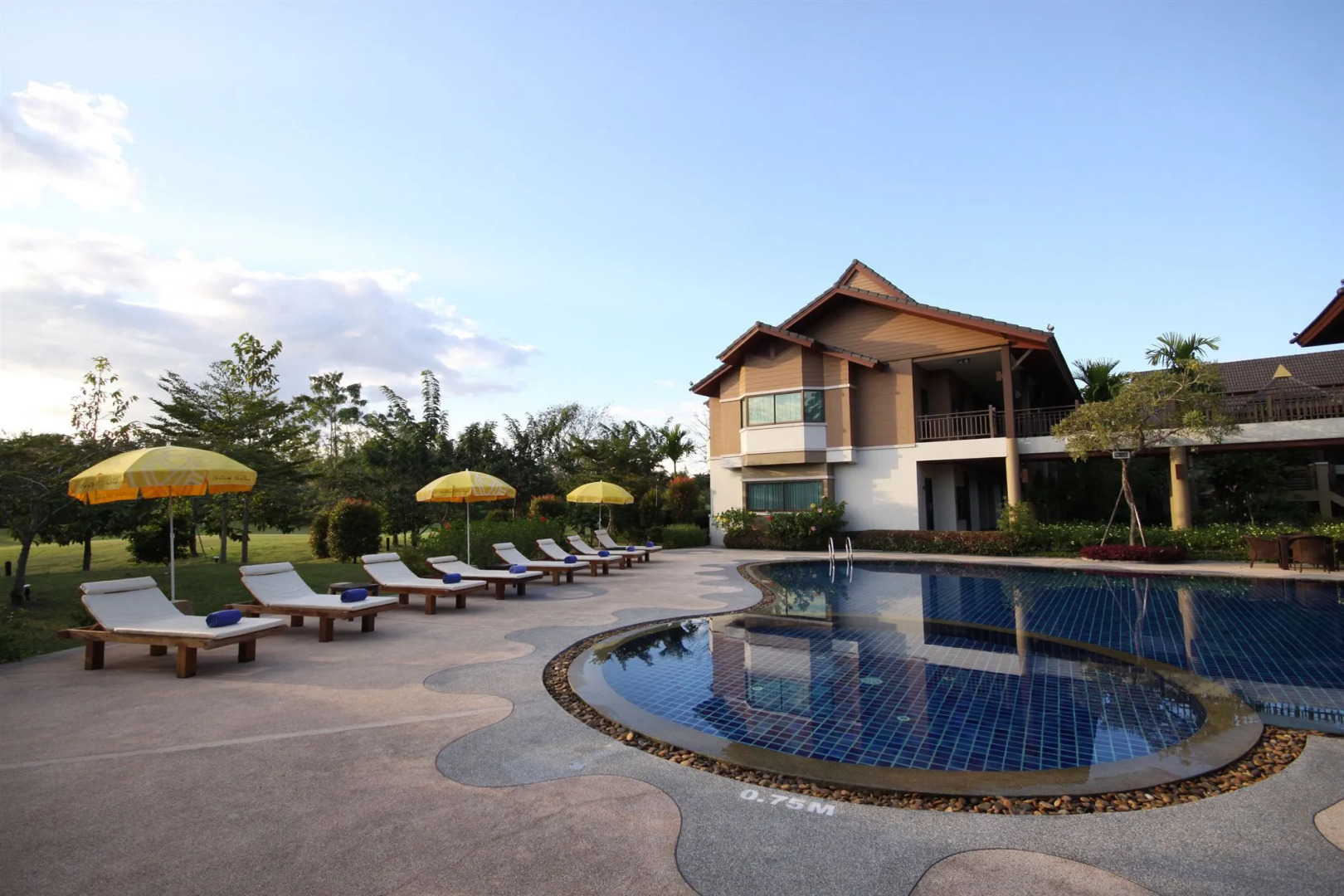 Mae Jo Golf Club & Resort