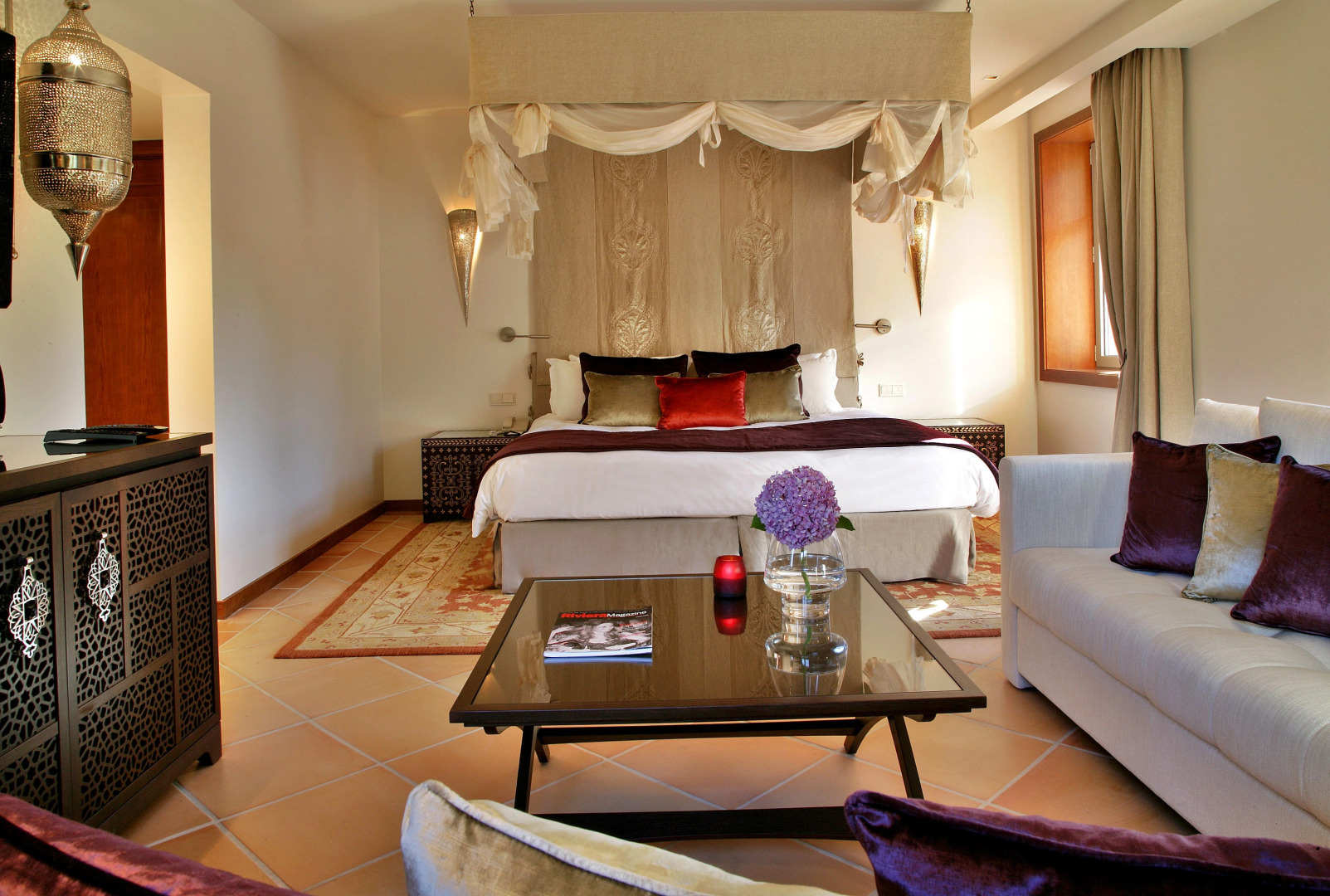 Tiara Yaktsa Côte d'Azur