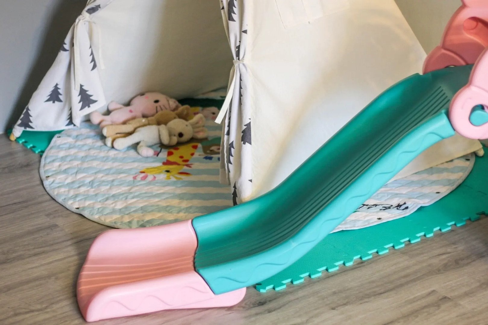 SunMoonLake Loft Inn