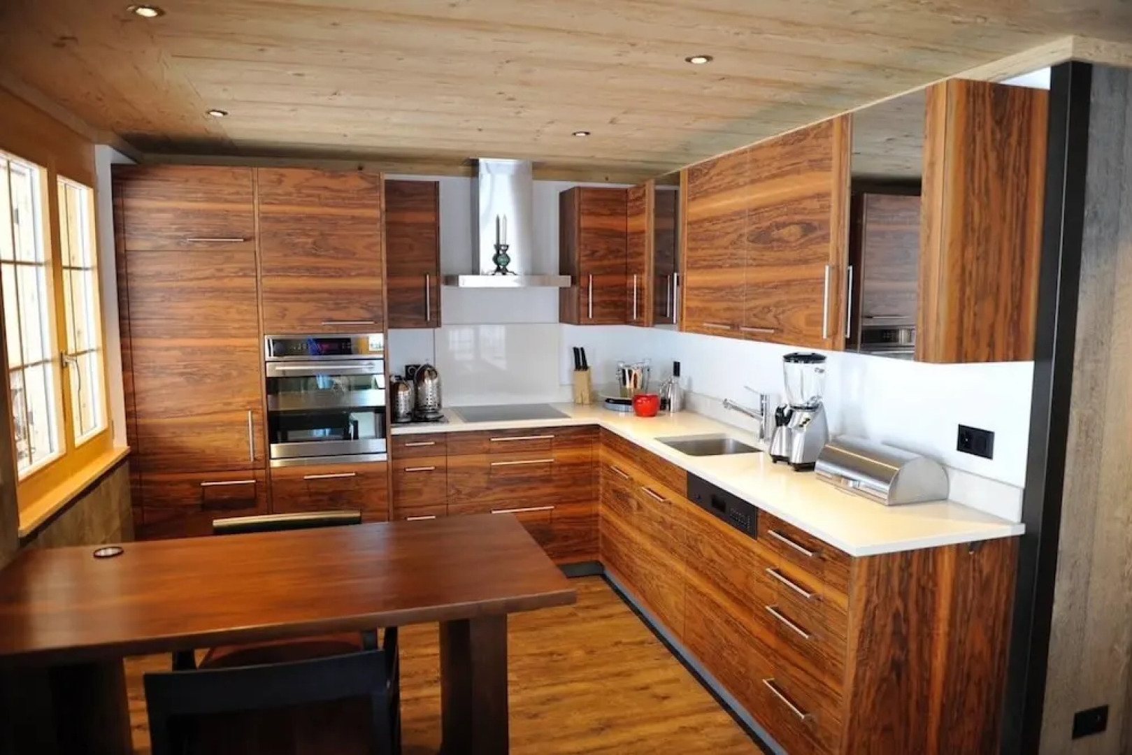 Luxurious Modern Flat next to Gstaad