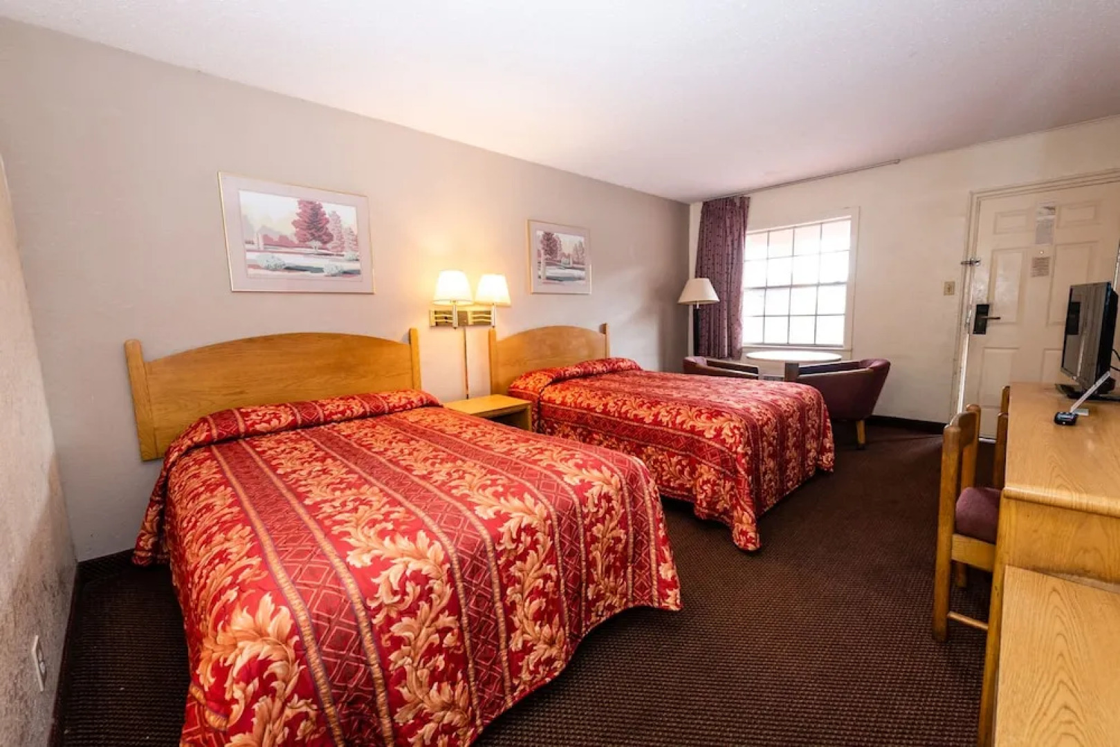 University Inn & Suites