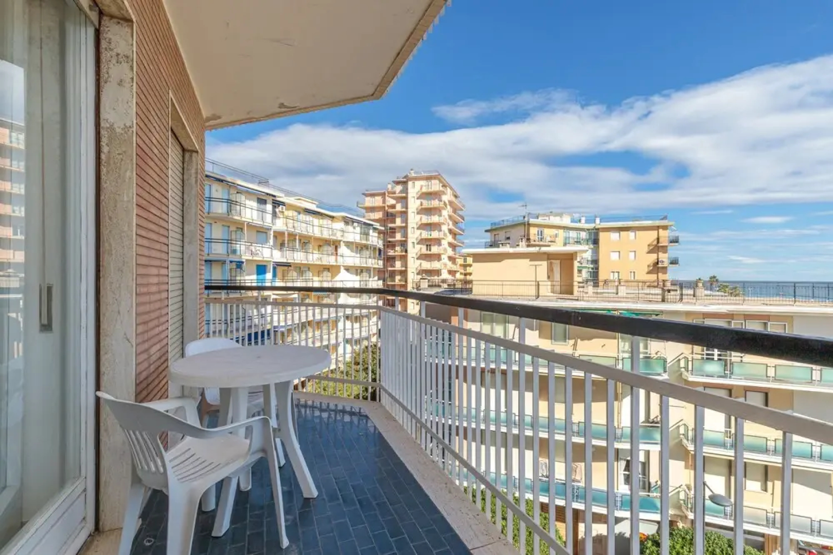 Grattacielo Vittoria 9 sea Front