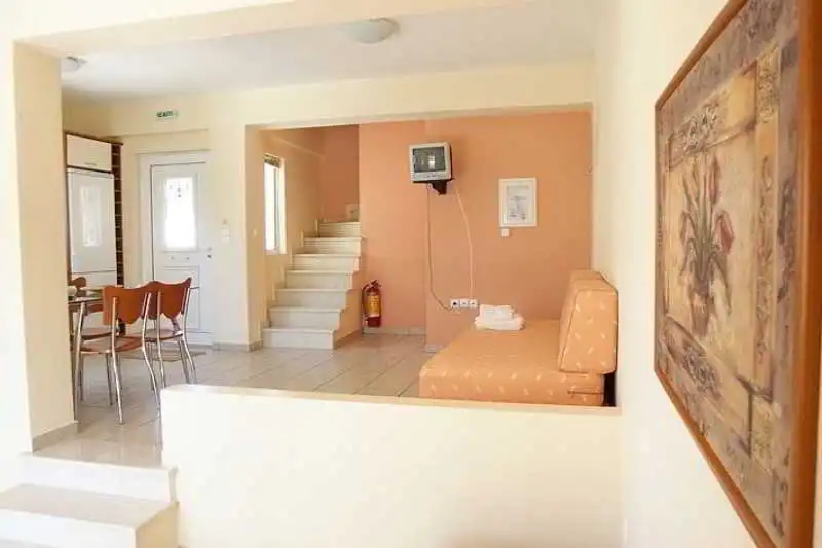 Nirrides Apts Sutdios