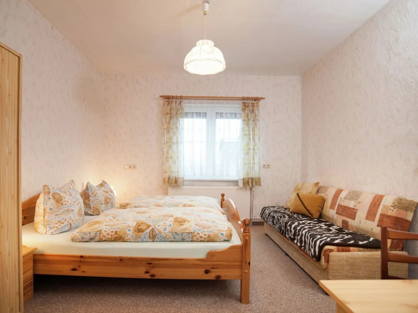 Pretty Holiday Home in Neustadt am Rennsteig Near Ski Area