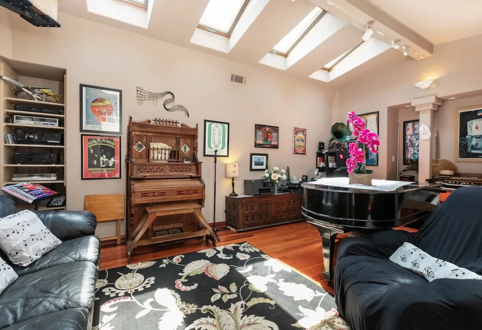 Tranquil Torrance - 1 Mile To Redondo Beach 4 Bedroom Home
