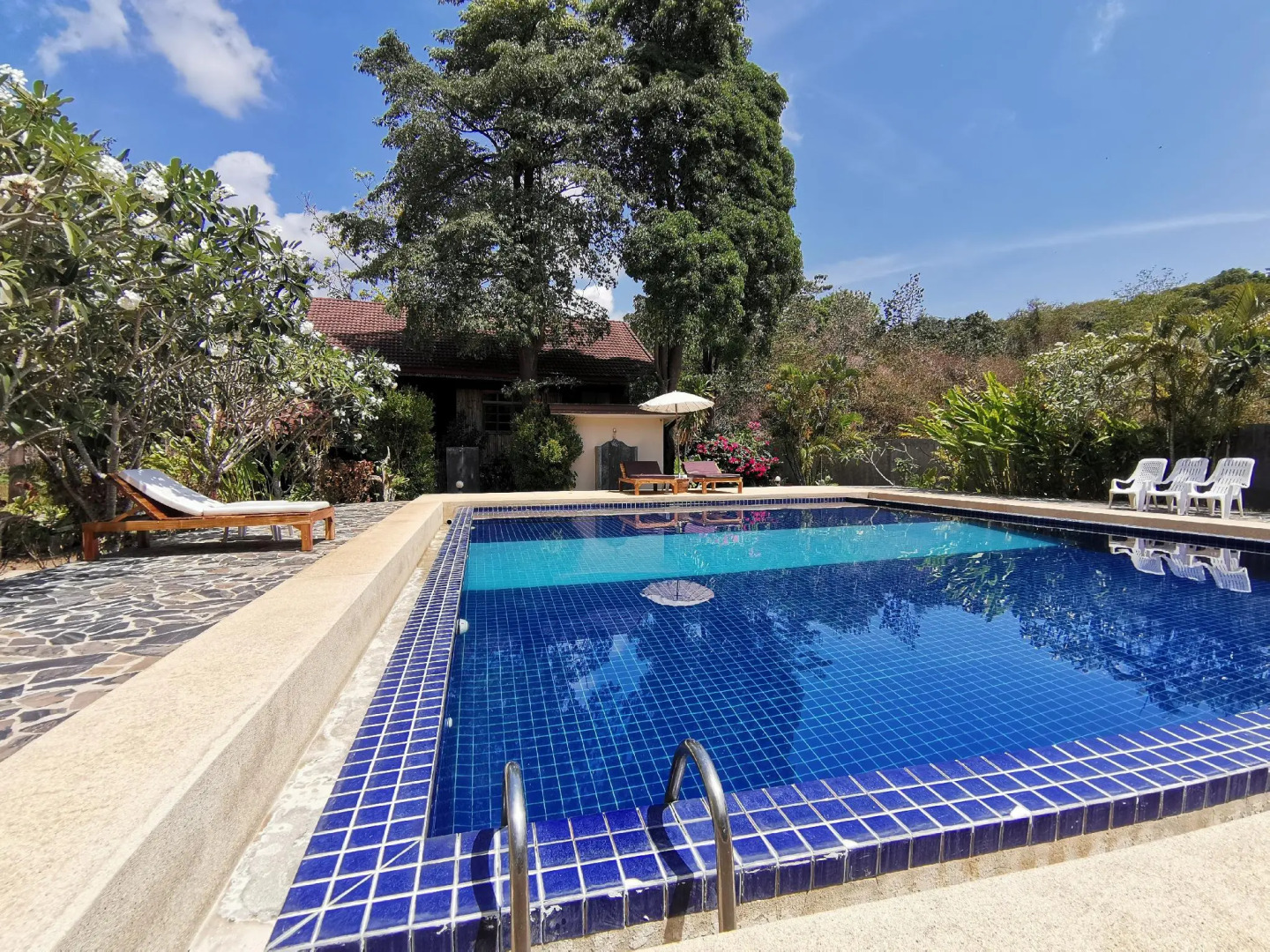 Lanta Whiterock Resort