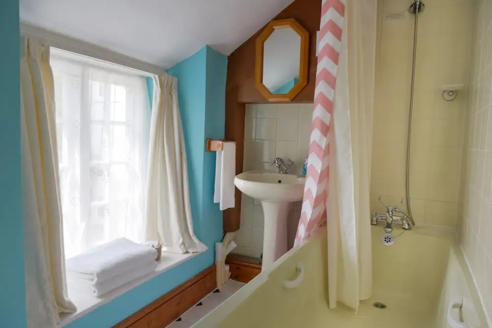 Bellplot House Hotel