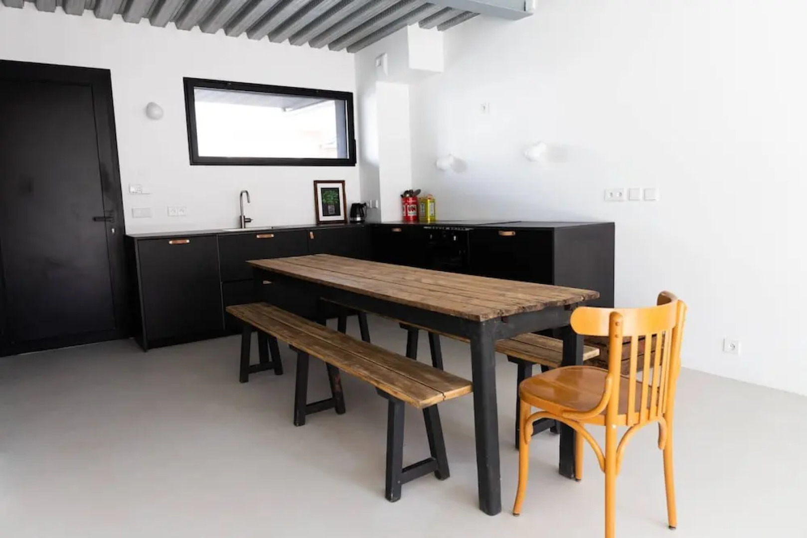 Loft With 4 Bedrooms, Terrace, Very Close to Paris