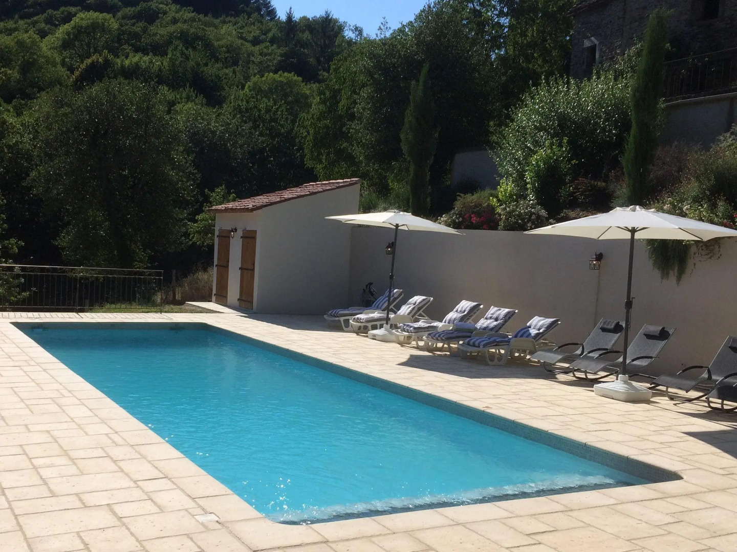 Luxury country house with heatable private pool and 7.5 ha property