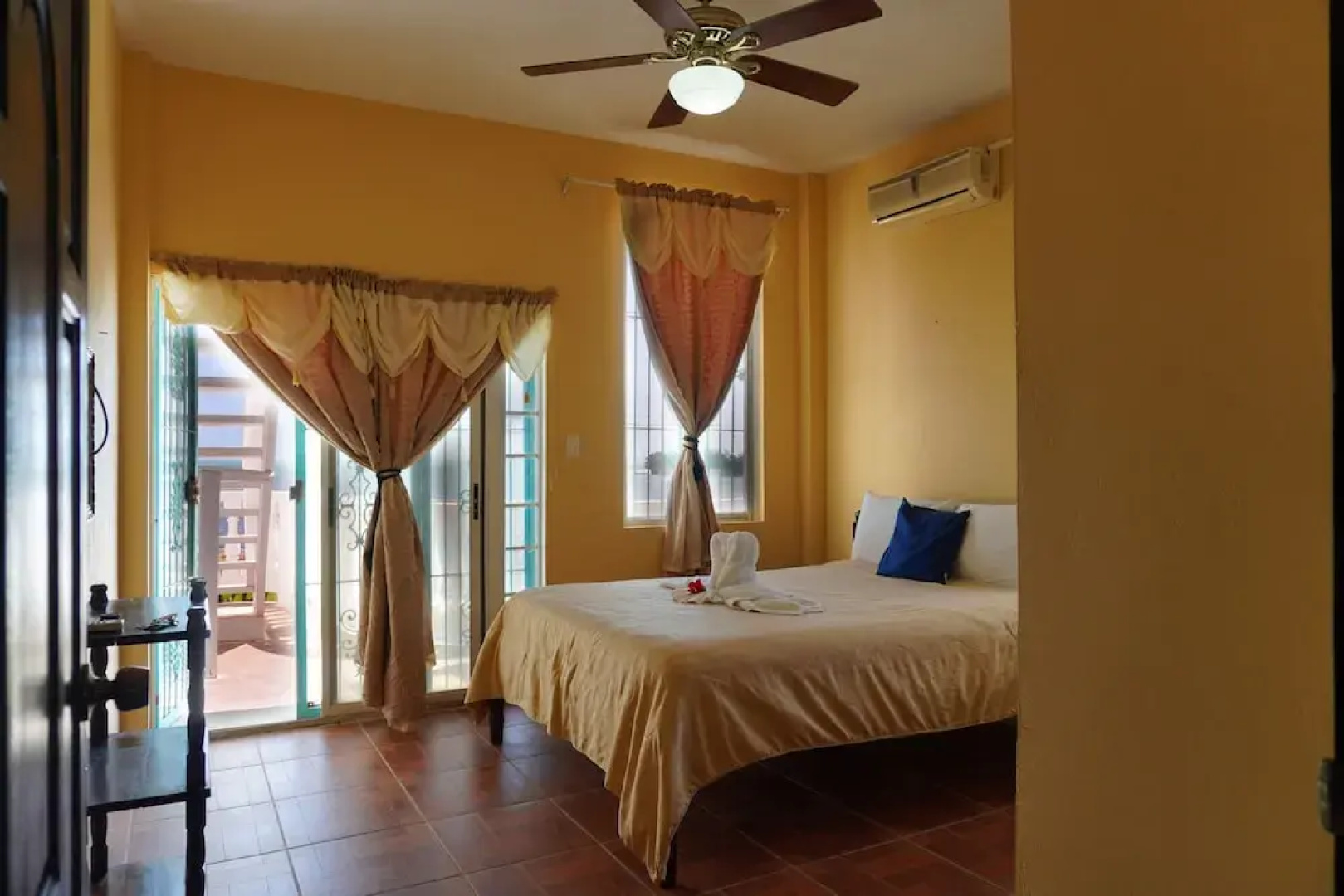 See Belize Vacation Rentals