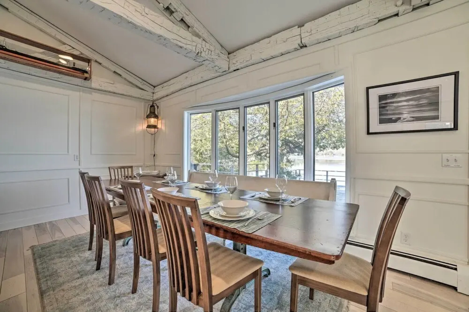 2 Living Areas, Tennis! Waterfront Suttons Bay Gem