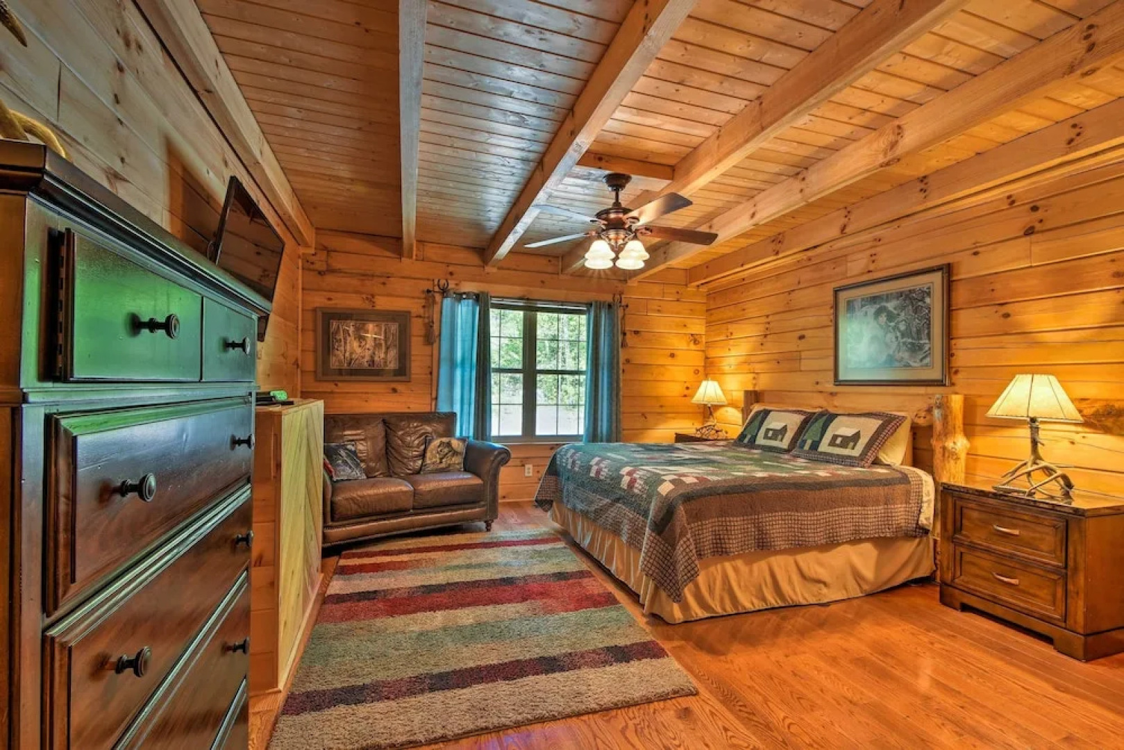 Trenton Cabin w/ Hot Tub - 14 Mi to Lookout Mtn!