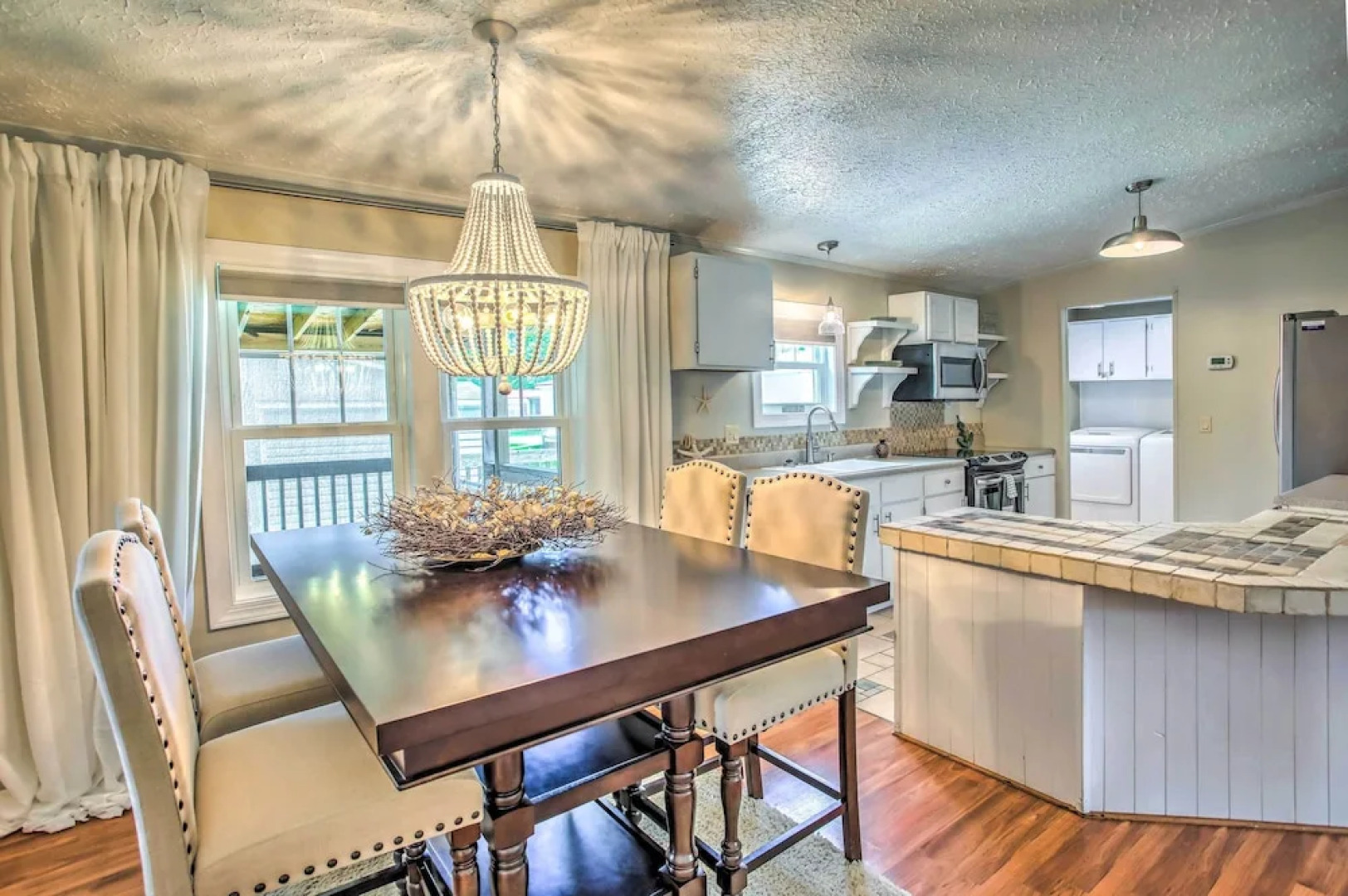 Murrells Inlet Home w/ 2 Screened-in Porches!