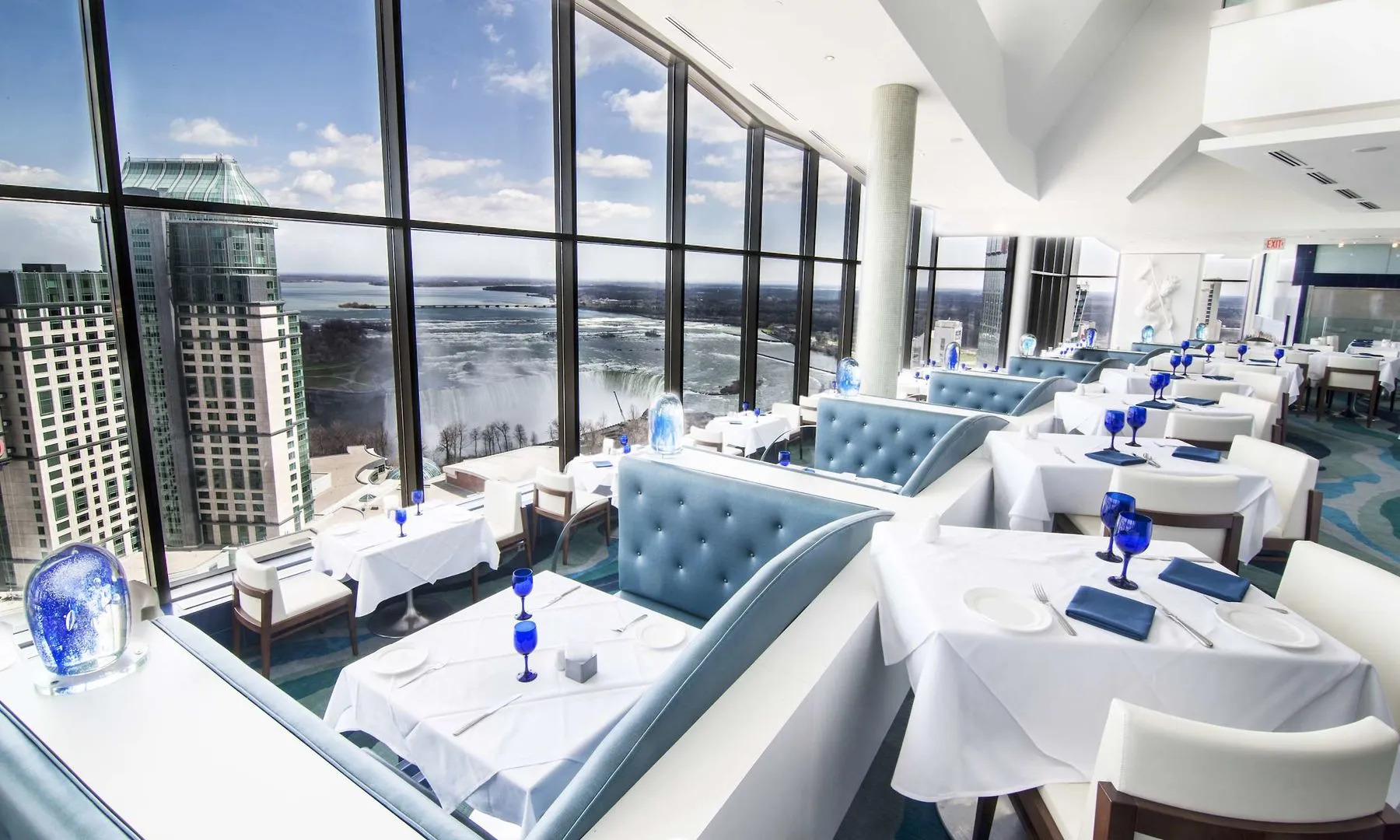 Hilton Niagara Falls/Fallsview Hotel & Suites