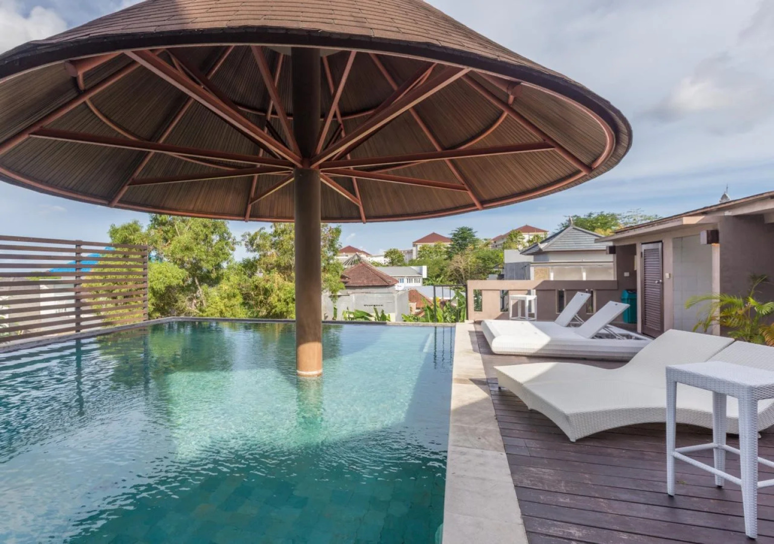 DenBukit Residence and Suite