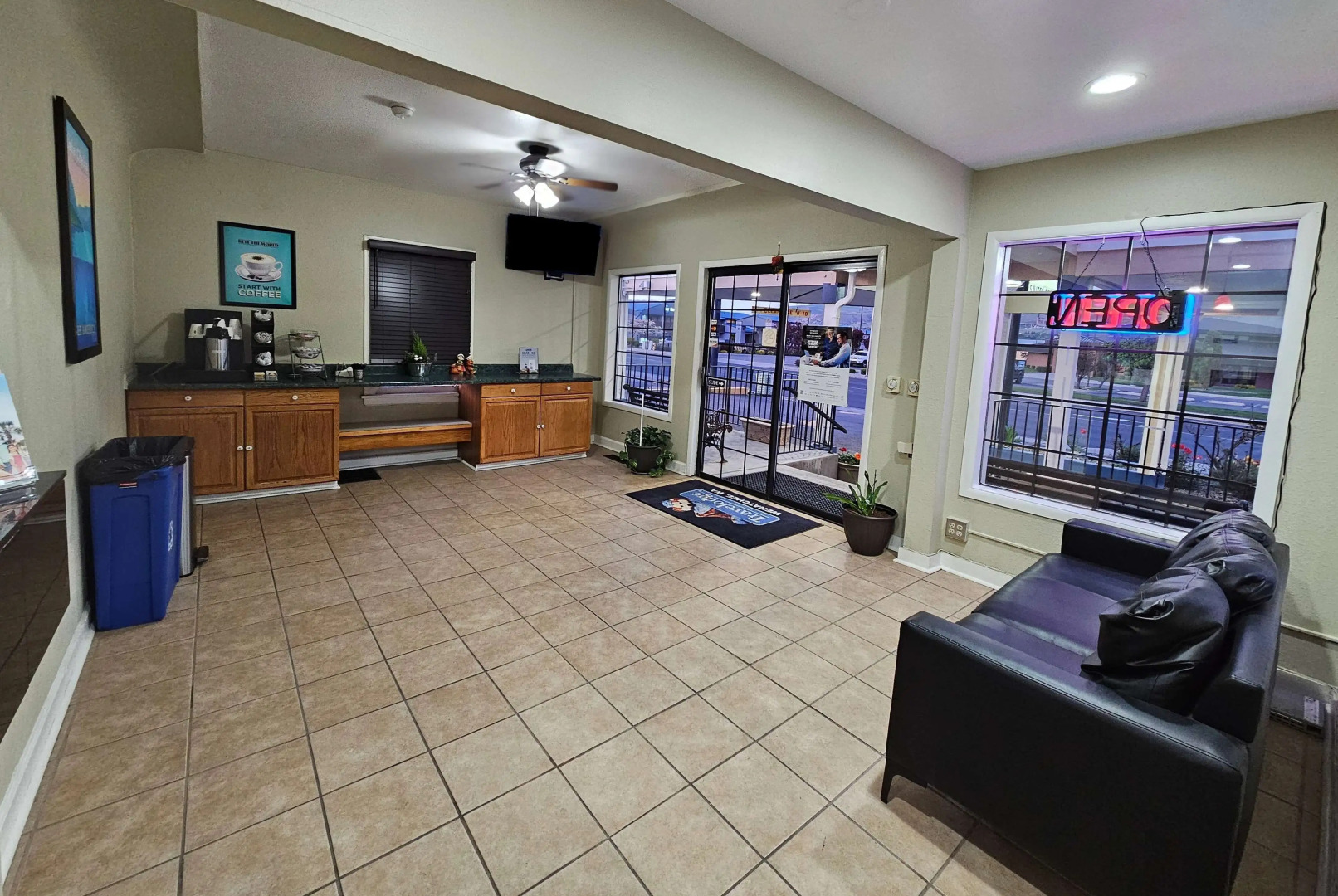 Travelodge by Wyndham Wenatchee