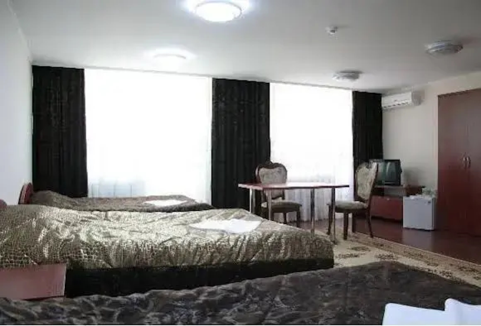 Tan-Sholpan Hotel
