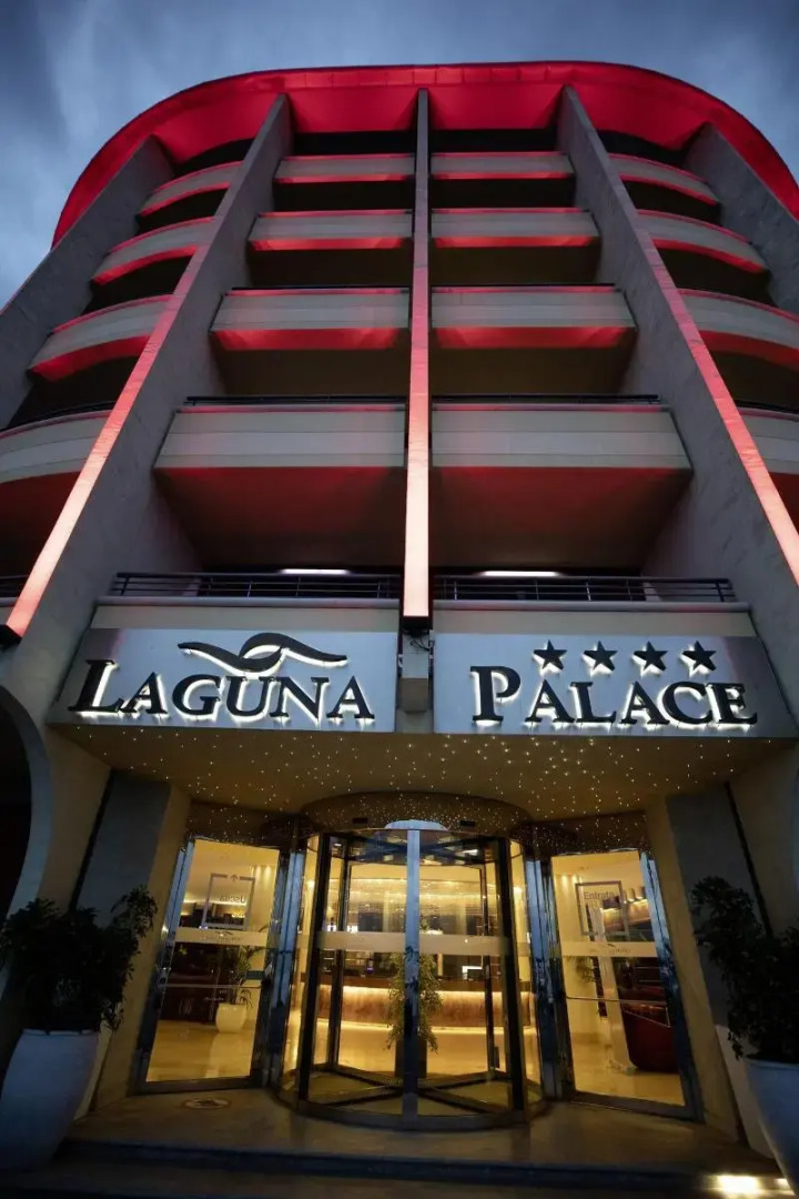 Laguna Palace Hotel