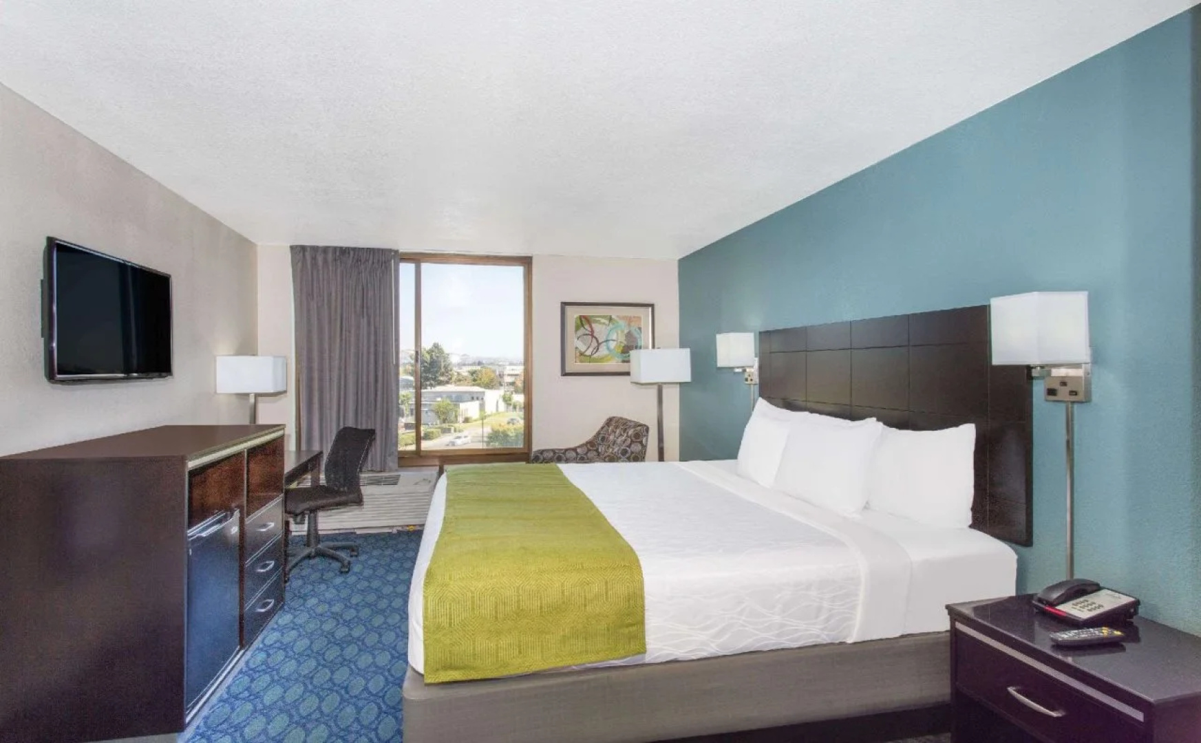 Days Hotel Oakland Airport-Coliseum