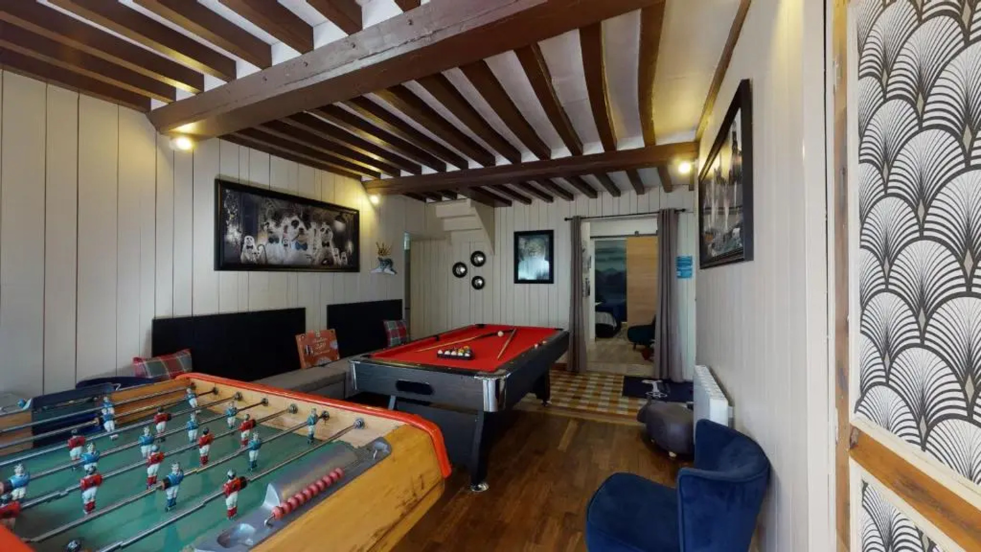 La Villa et Cours du Paradis gîte 4 étoiles, Billard BabyFoot, société La Clef Decamp