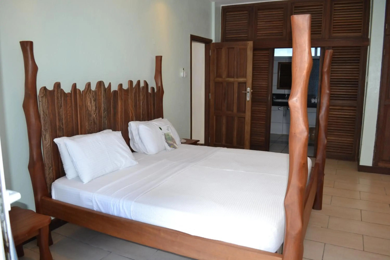Cowrie Shell Beach Apartments
