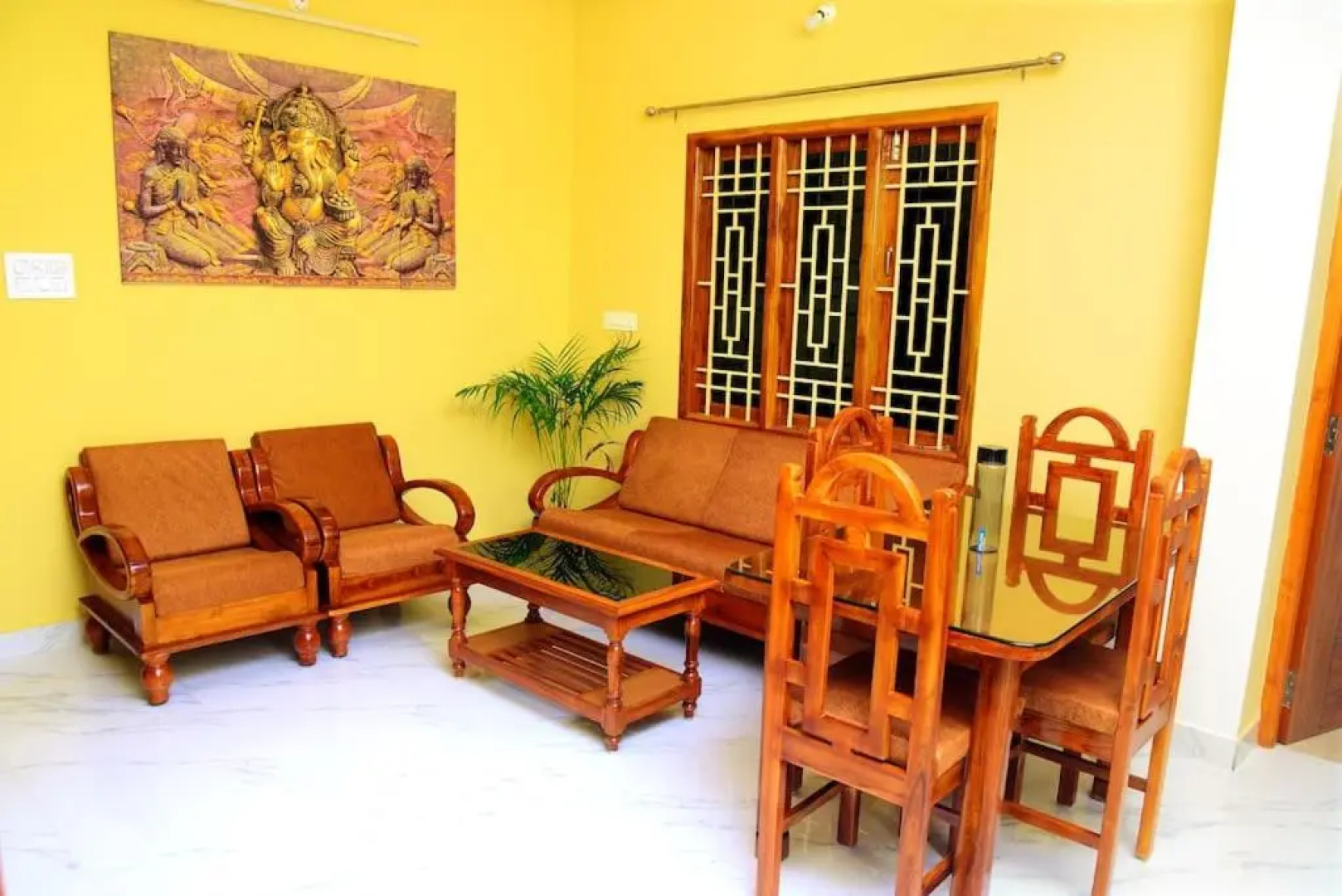 Sri Apartment 2BHK For Familys Couples Parking A1
