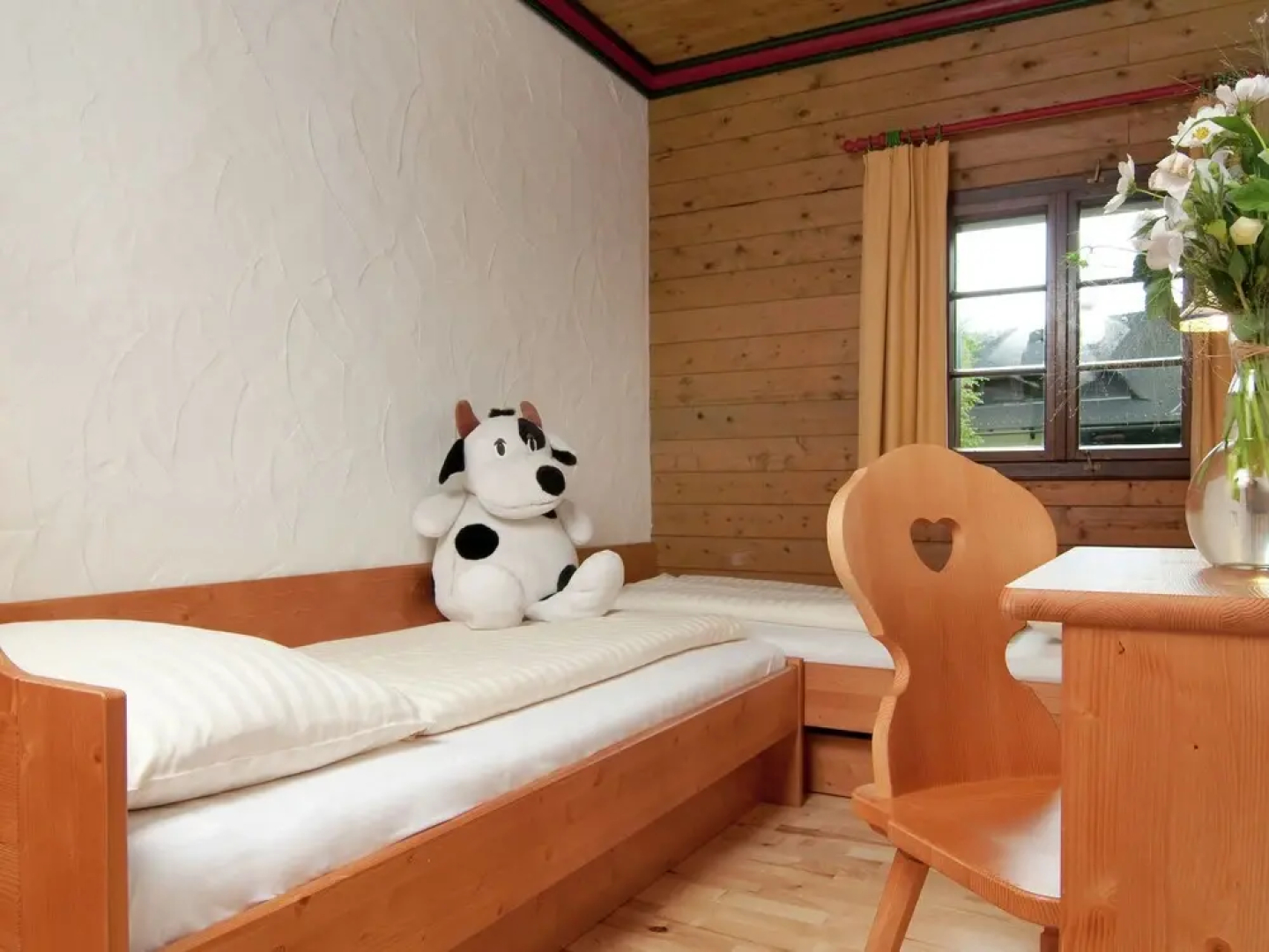 Charming Apartment in Oberaichwald Near Beach Drobollach