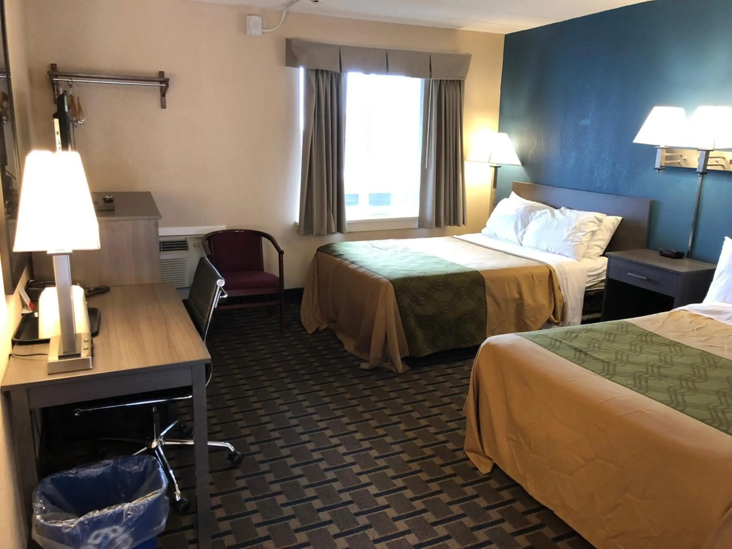Econo Lodge Cranston - Providence