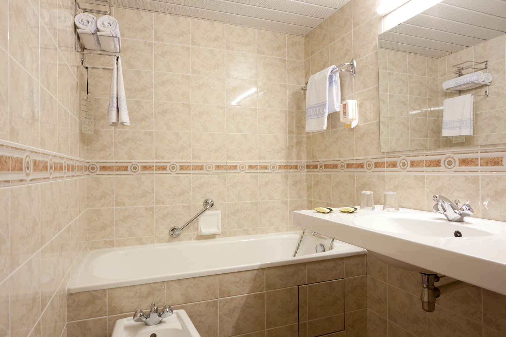 Hotel Roissy Lourdes