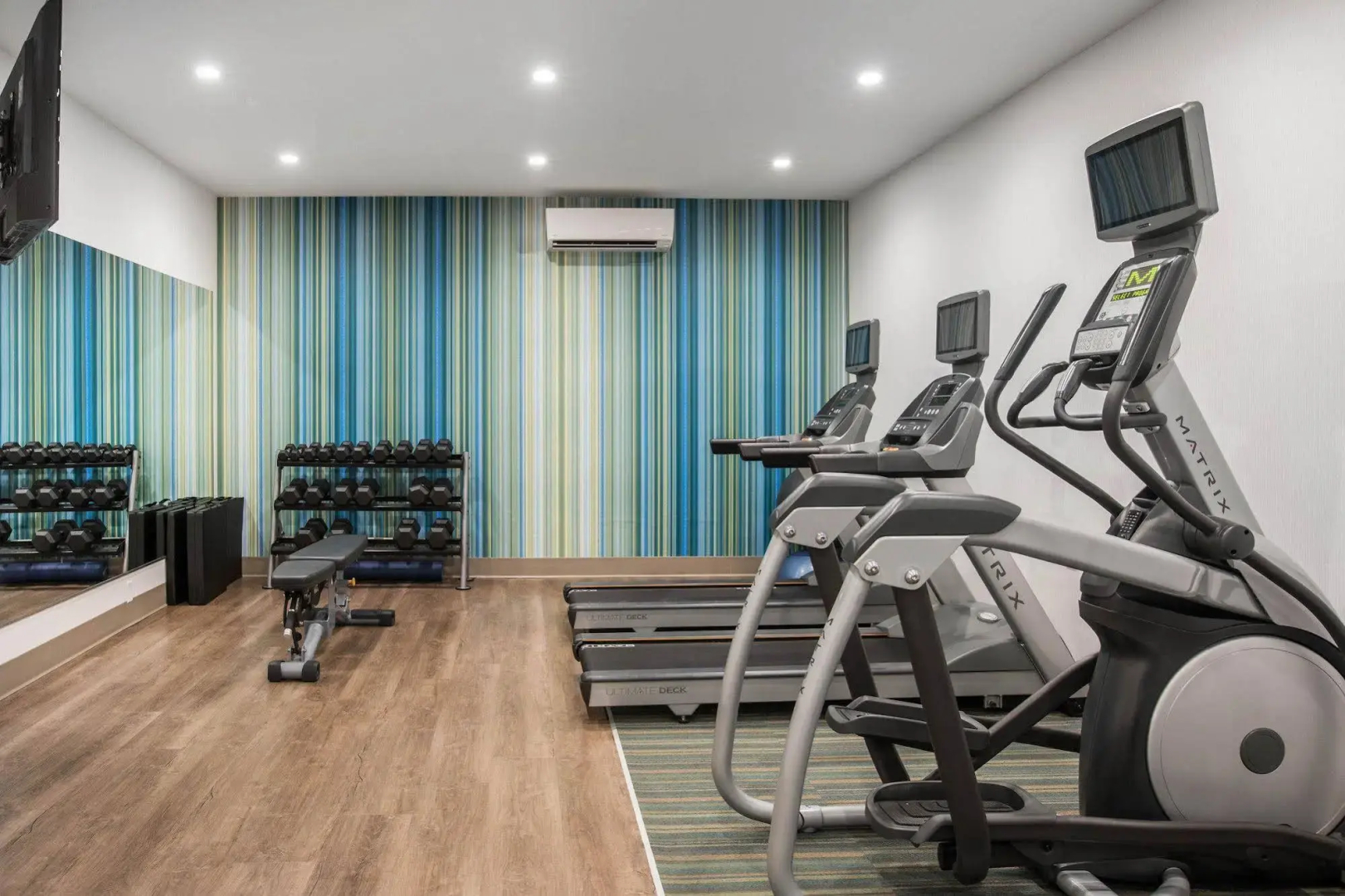 Holiday Inn Express & Suites Ludington by IHG