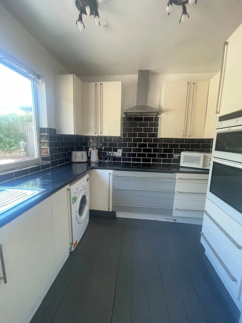 Immaculate 2-bed House in Potters Bar