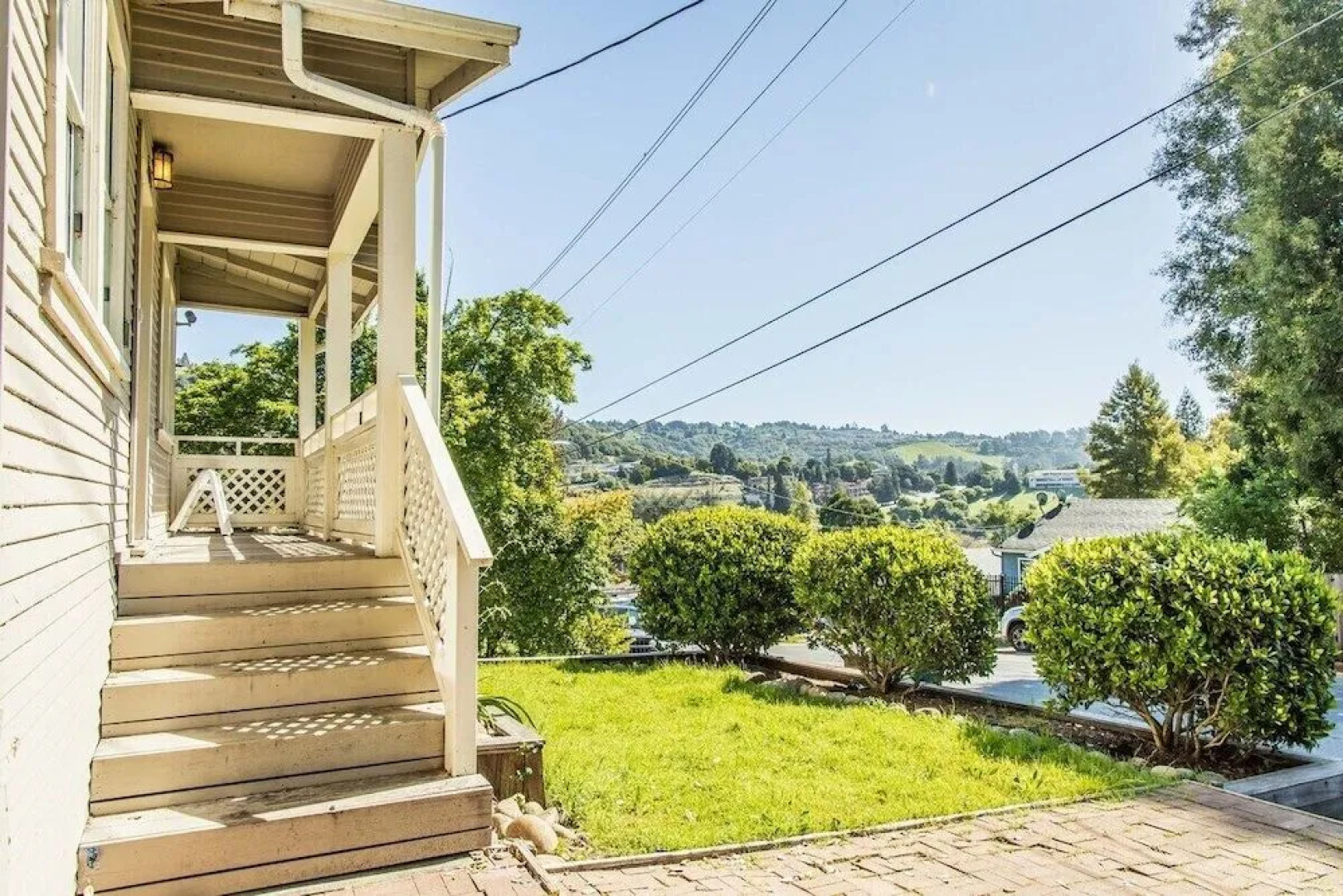 Cozy Oakland 2 Bedroom w/ Backyard