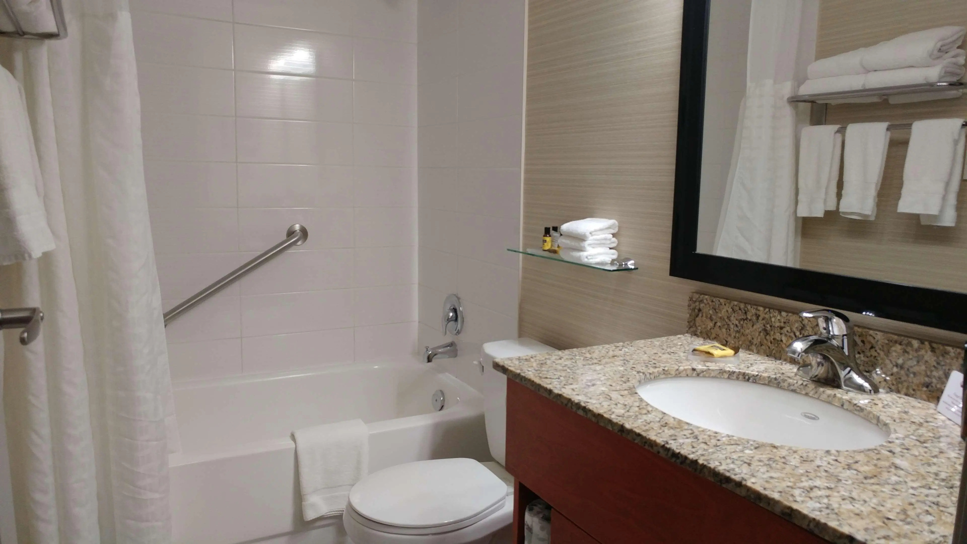 Best Western Plus Rose City Suites