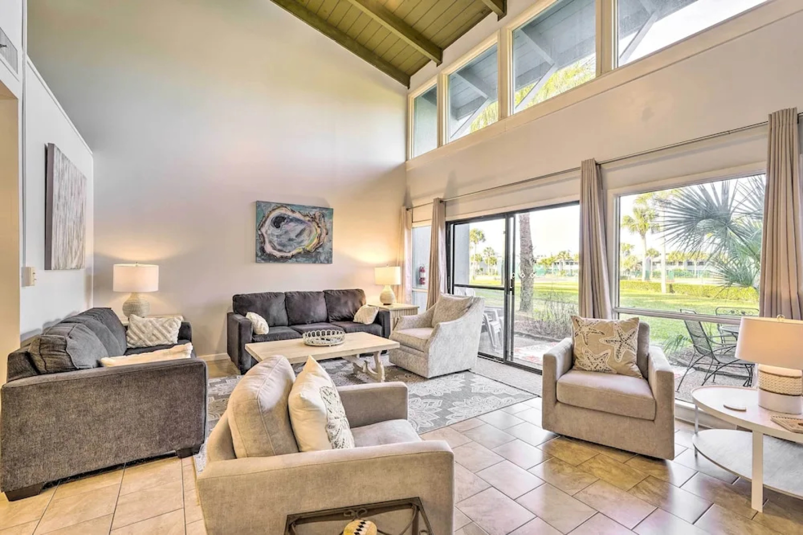 PCB Escape w/ Pool & Beach Access, Beach Chairs!